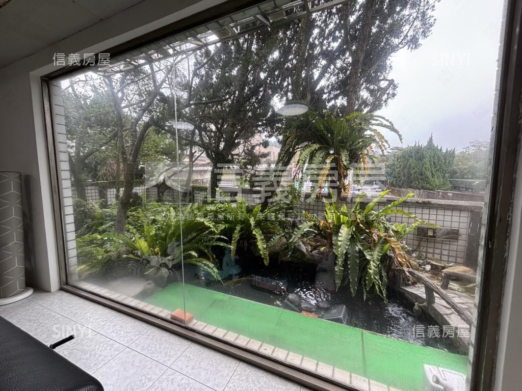 近歐洲學校景觀別墅房屋室內格局與周邊環境