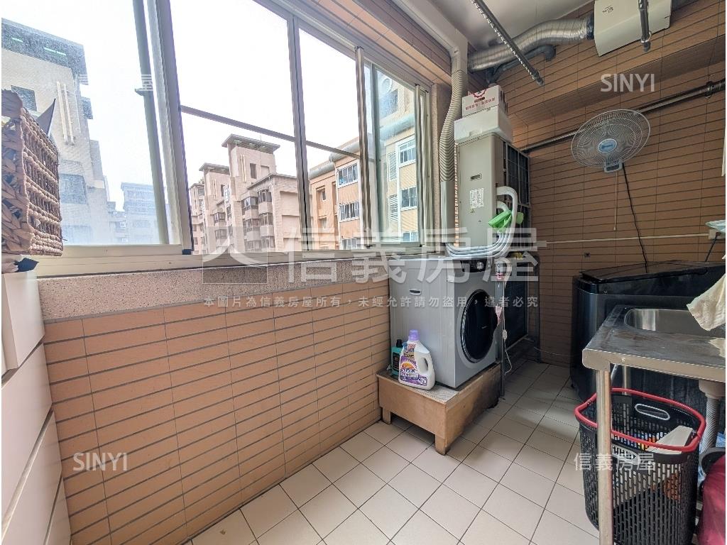 再創高峰藝術美屋房屋室內格局與周邊環境
