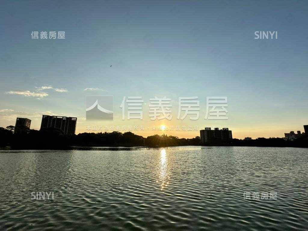 鉑金晶品‧美裝潢兩房車位房屋室內格局與周邊環境