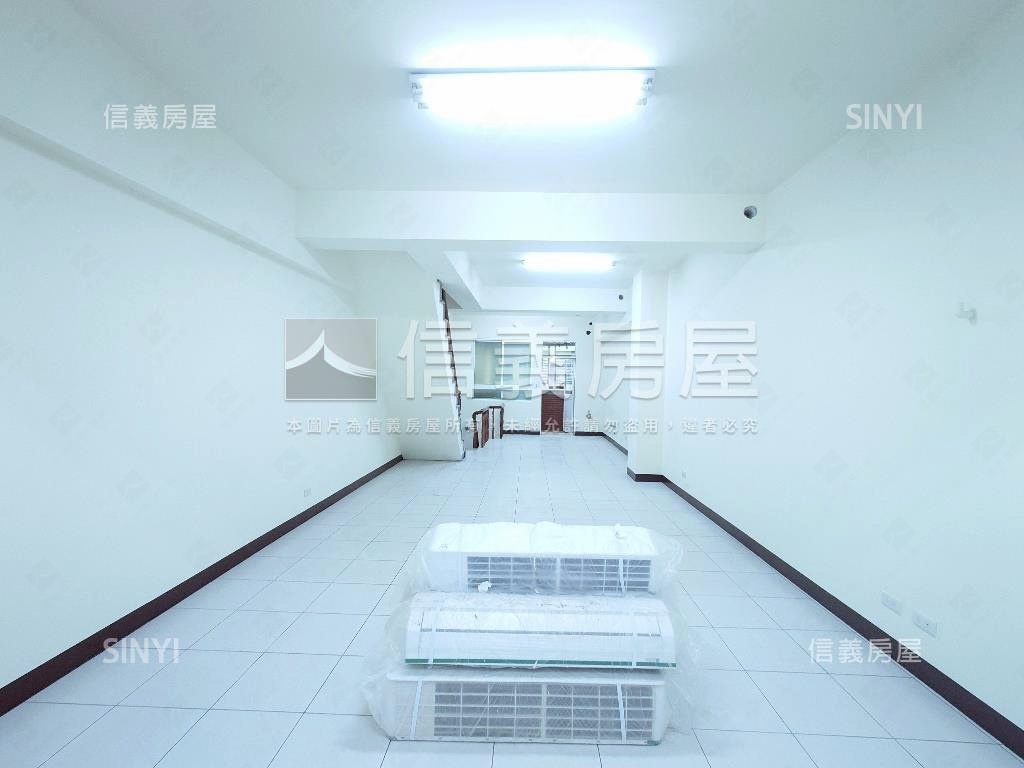 近文山特區好入手店住房屋室內格局與周邊環境