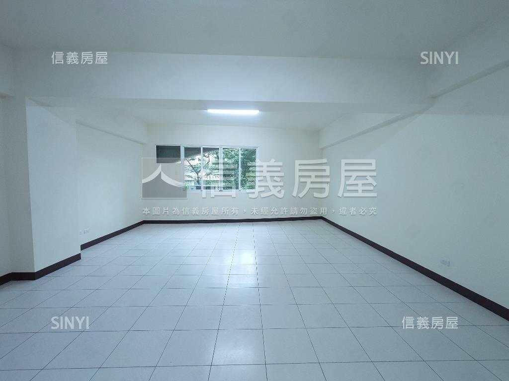 近文山特區好入手店住房屋室內格局與周邊環境