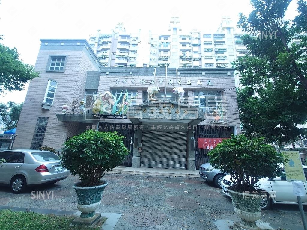 近文山特區好入手店住房屋室內格局與周邊環境