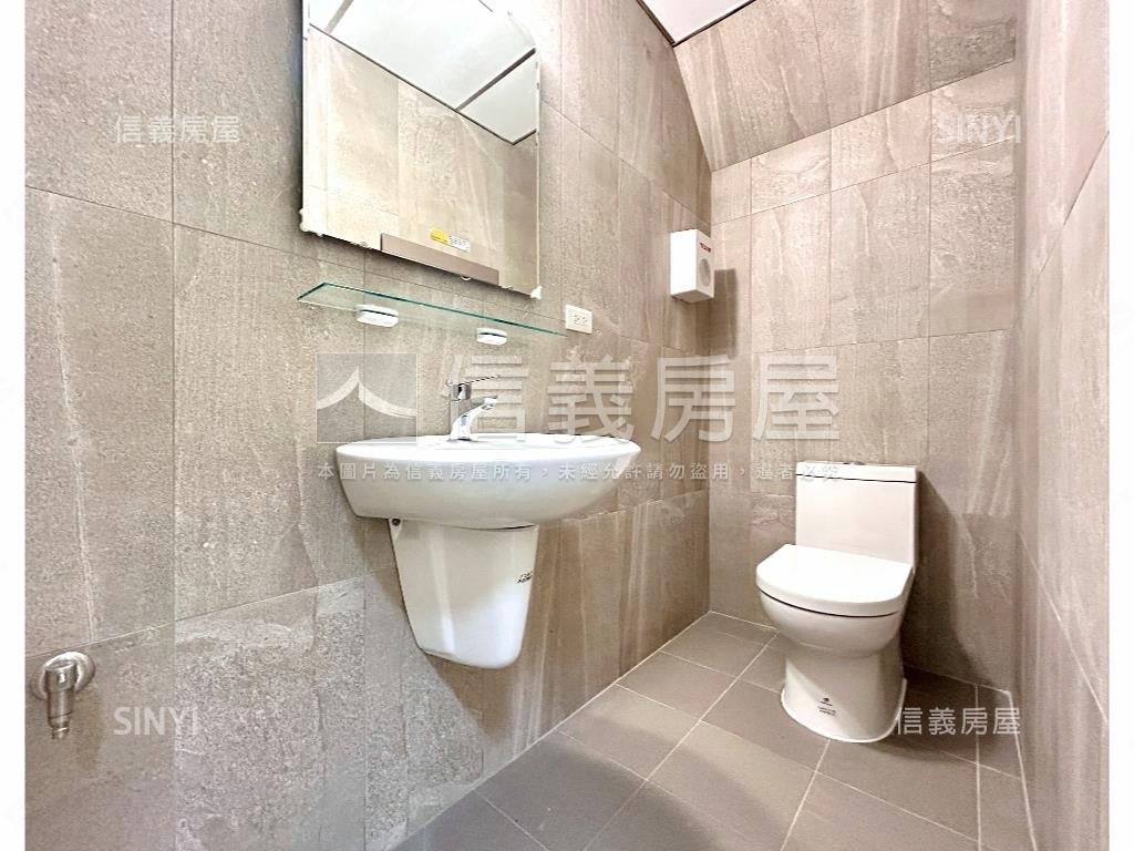 近文山特區好入手店住房屋室內格局與周邊環境