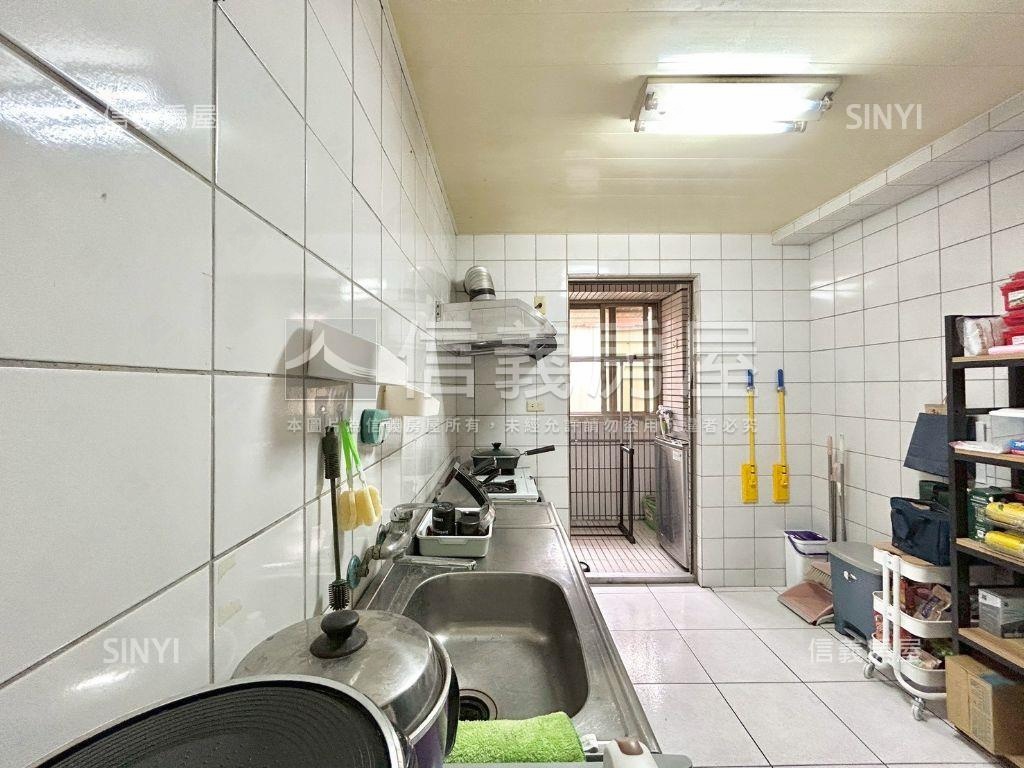 低總價頭份大富貴電梯三房房屋室內格局與周邊環境