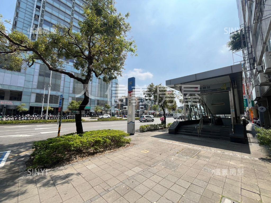 捷運低總價車位商辦房屋室內格局與周邊環境