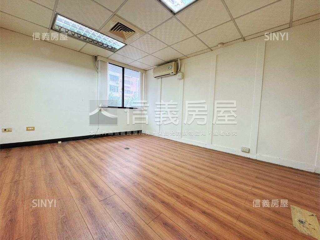 稀有辦公室附平面車位房屋室內格局與周邊環境