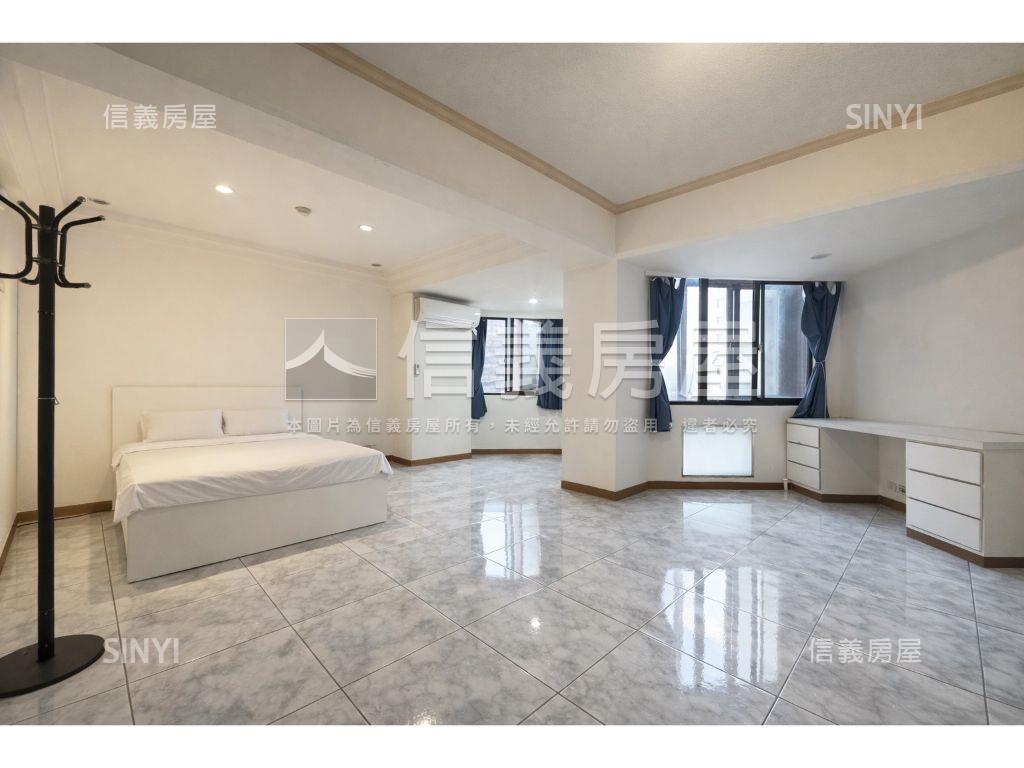 民生圓環新光帝景四房車位房屋室內格局與周邊環境