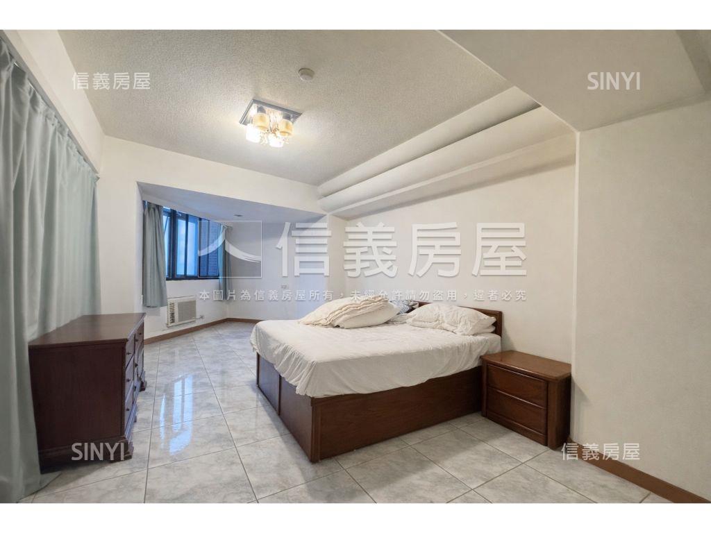 民生圓環新光帝景四房車位房屋室內格局與周邊環境