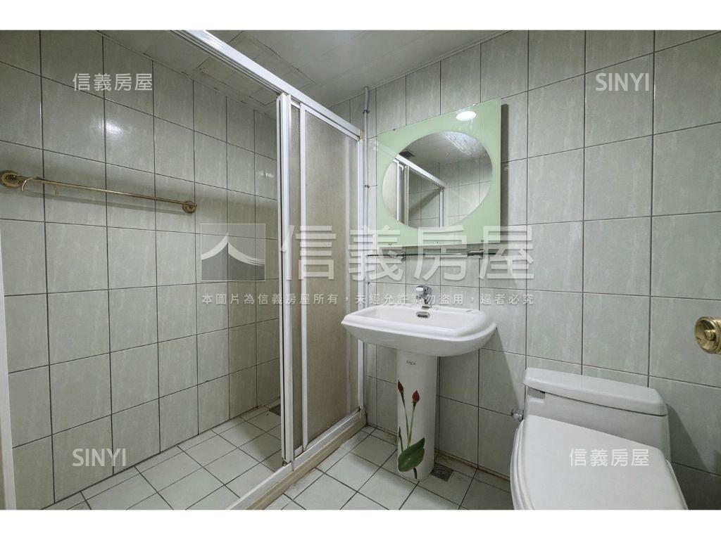 民生圓環新光帝景四房車位房屋室內格局與周邊環境