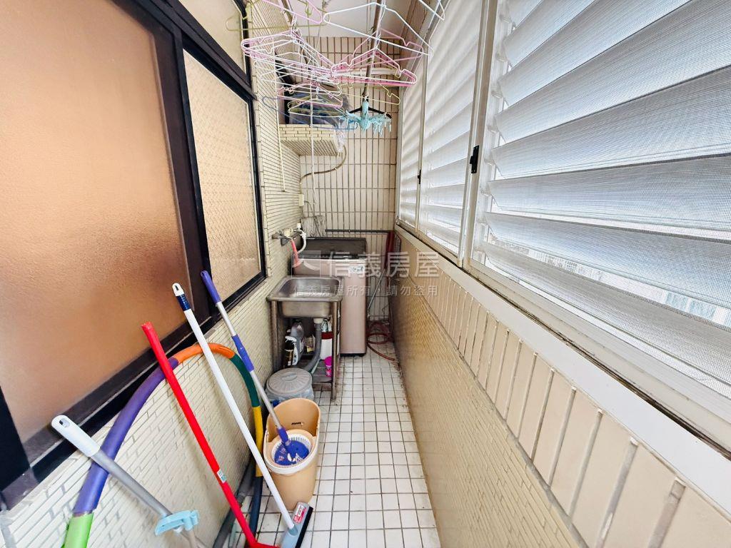 大容東街裝潢三房兩衛房屋室內格局與周邊環境