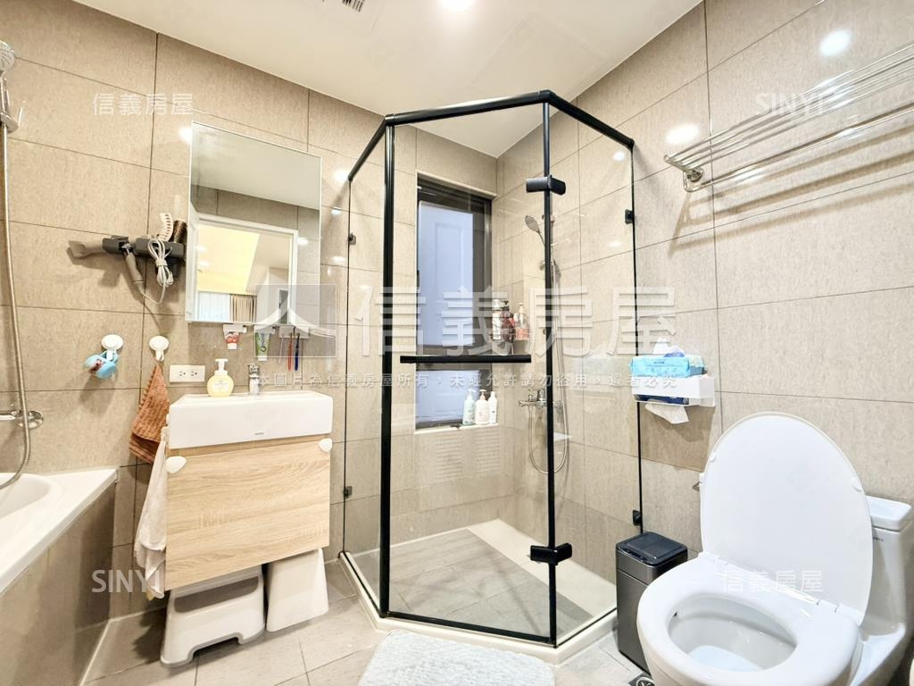 溫馨２房車位房屋室內格局與周邊環境