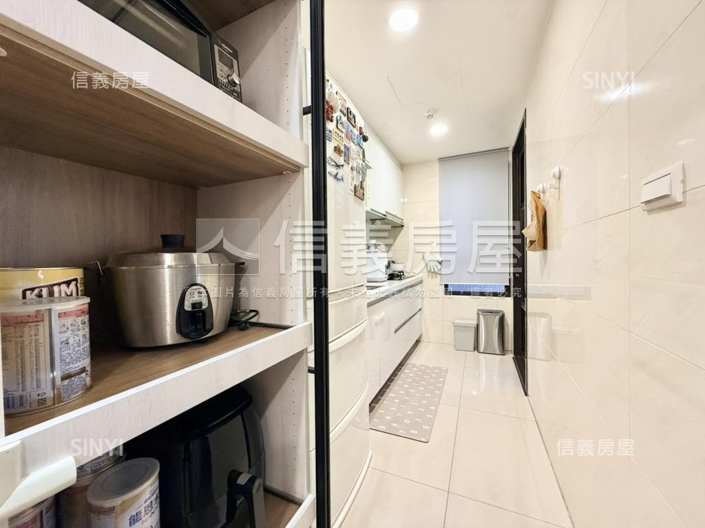 溫馨２房車位房屋室內格局與周邊環境