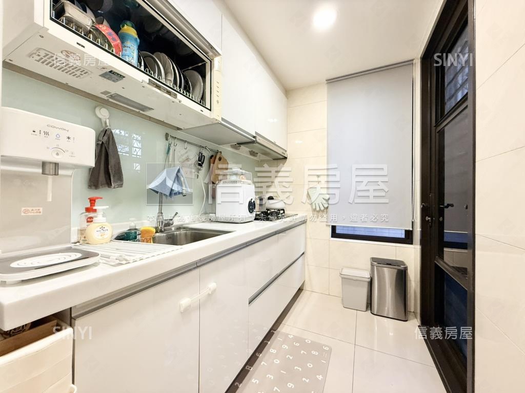 溫馨２房車位房屋室內格局與周邊環境