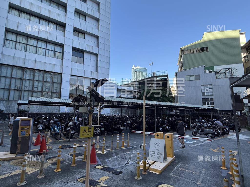 火車站ｆｏｃｕｓ旁金店面房屋室內格局與周邊環境