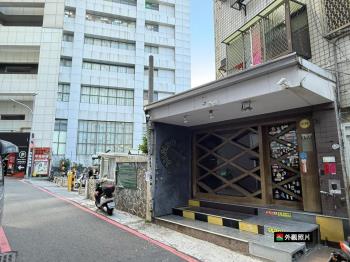火車站ｆｏｃｕｓ旁金店面