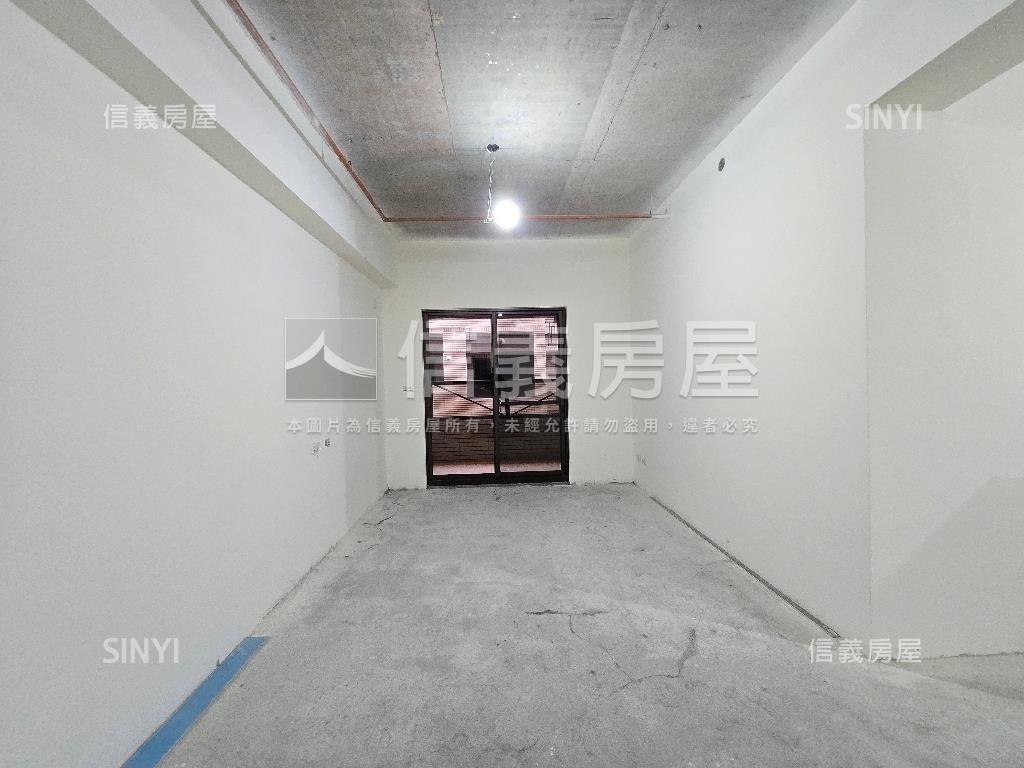 弘暉大禧三房平面車位房屋室內格局與周邊環境