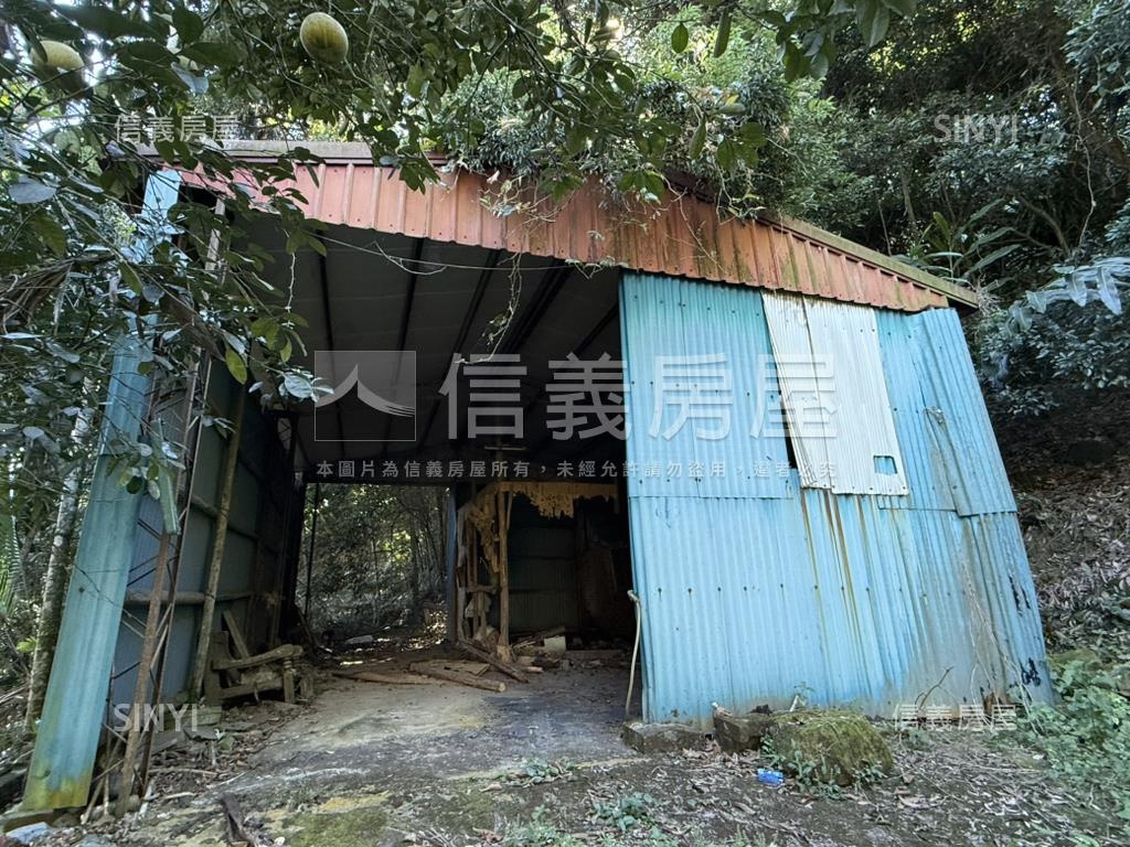 南投中寮近３６００坪土地房屋室內格局與周邊環境