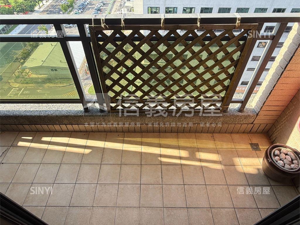 藝境花園輕軌陽光三房房屋室內格局與周邊環境