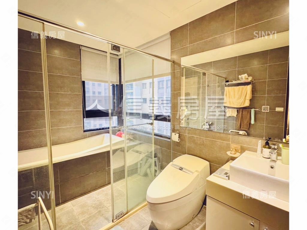 皇翔玉鼎～美式鄉村光森居房屋室內格局與周邊環境