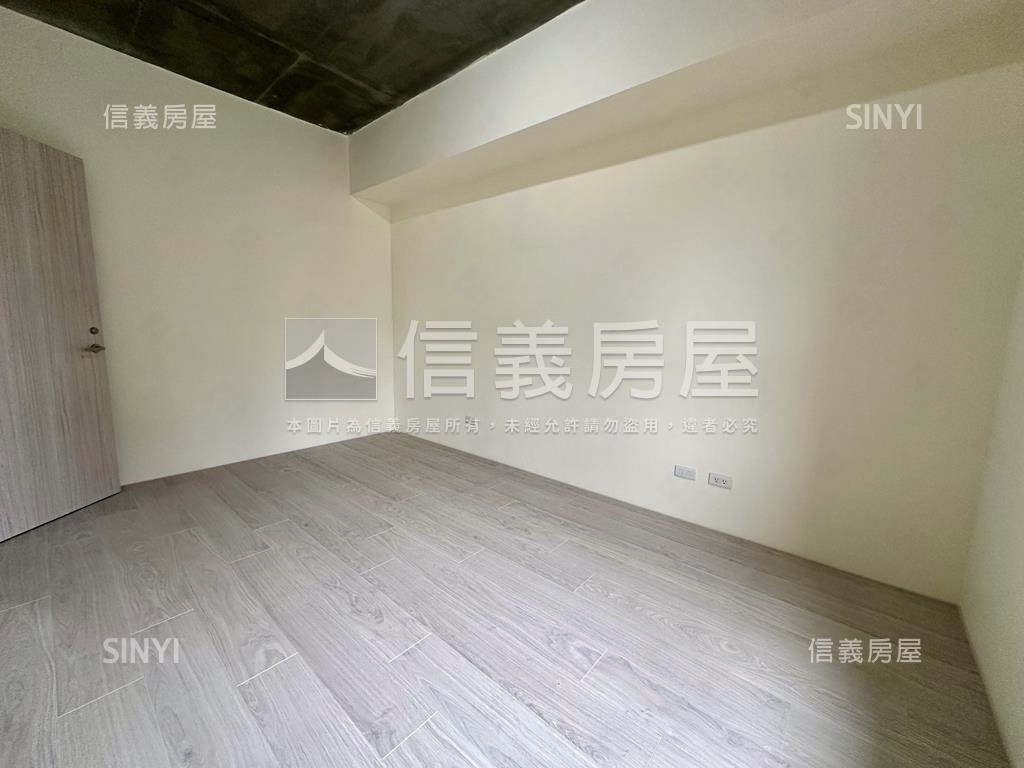 國泰悠陽大三房車位房屋室內格局與周邊環境