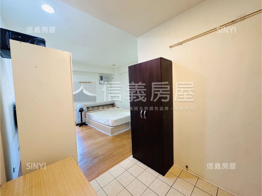 近雙捷運站低總價套房房屋室內格局與周邊環境