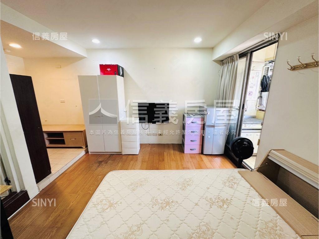 近雙捷運站低總價套房房屋室內格局與周邊環境