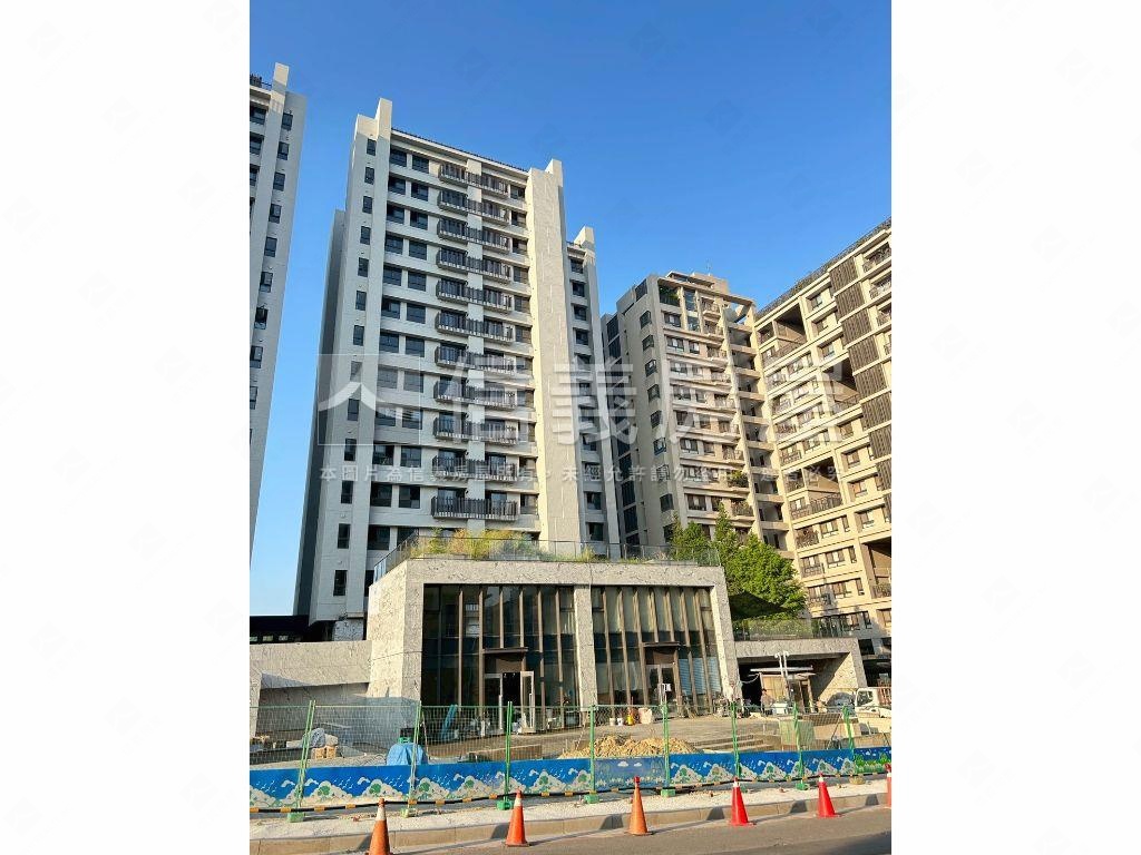 可換約敘山行路三房雙車！房屋室內格局與周邊環境