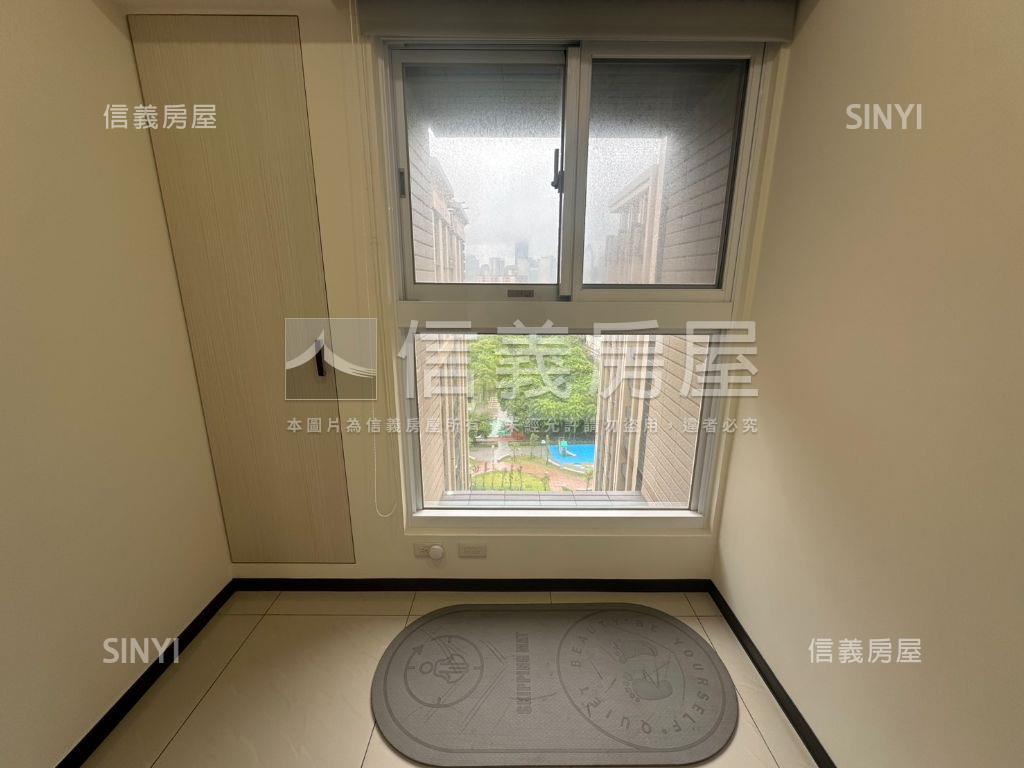 新接－歡喜次頂樓三房車位房屋室內格局與周邊環境