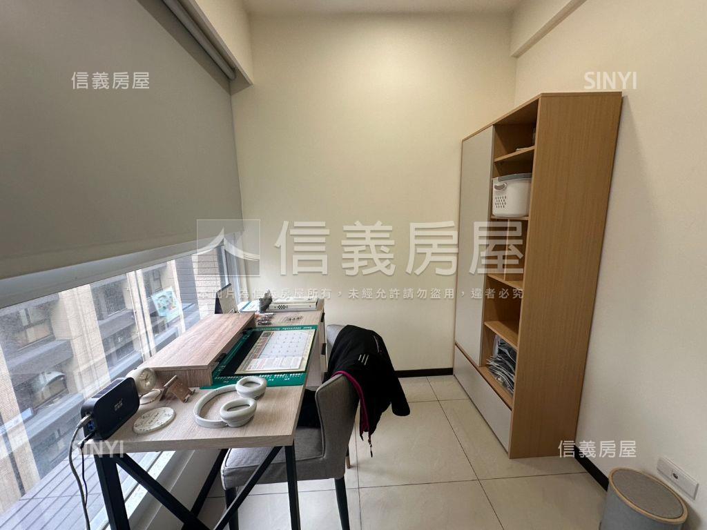 新接－歡喜次頂樓三房車位房屋室內格局與周邊環境