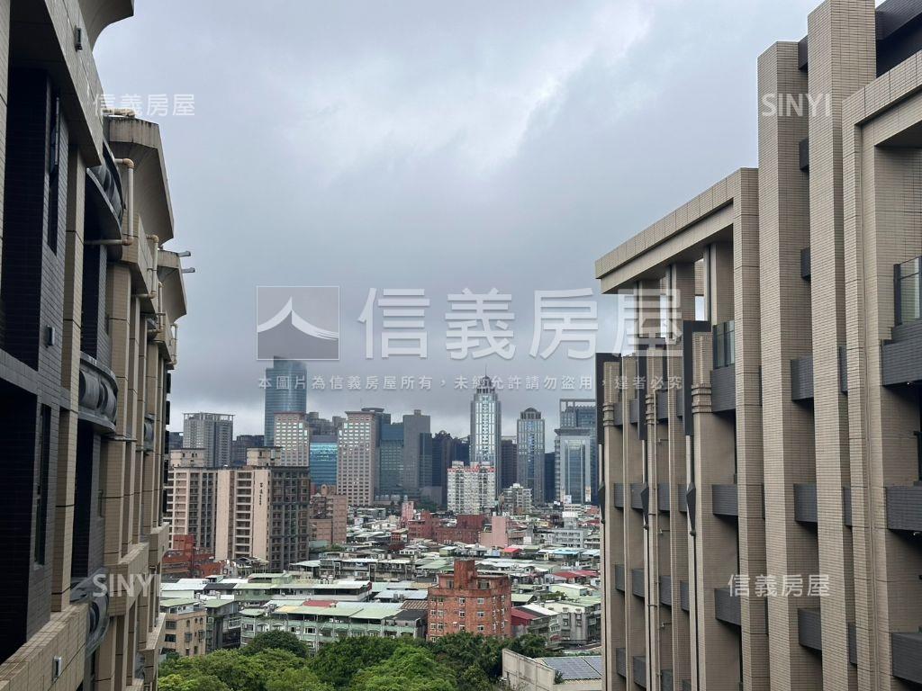 新接－歡喜次頂樓三房車位房屋室內格局與周邊環境