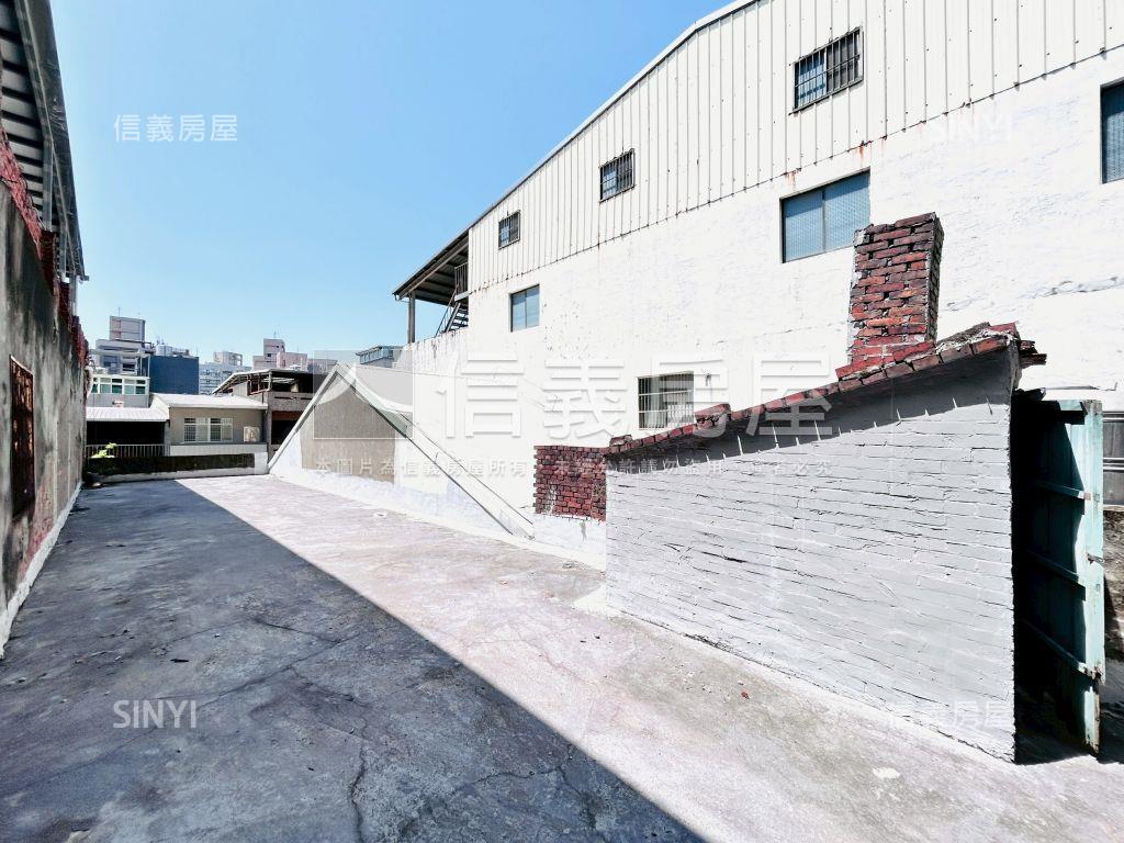 專約安樂大地坪透天房屋室內格局與周邊環境