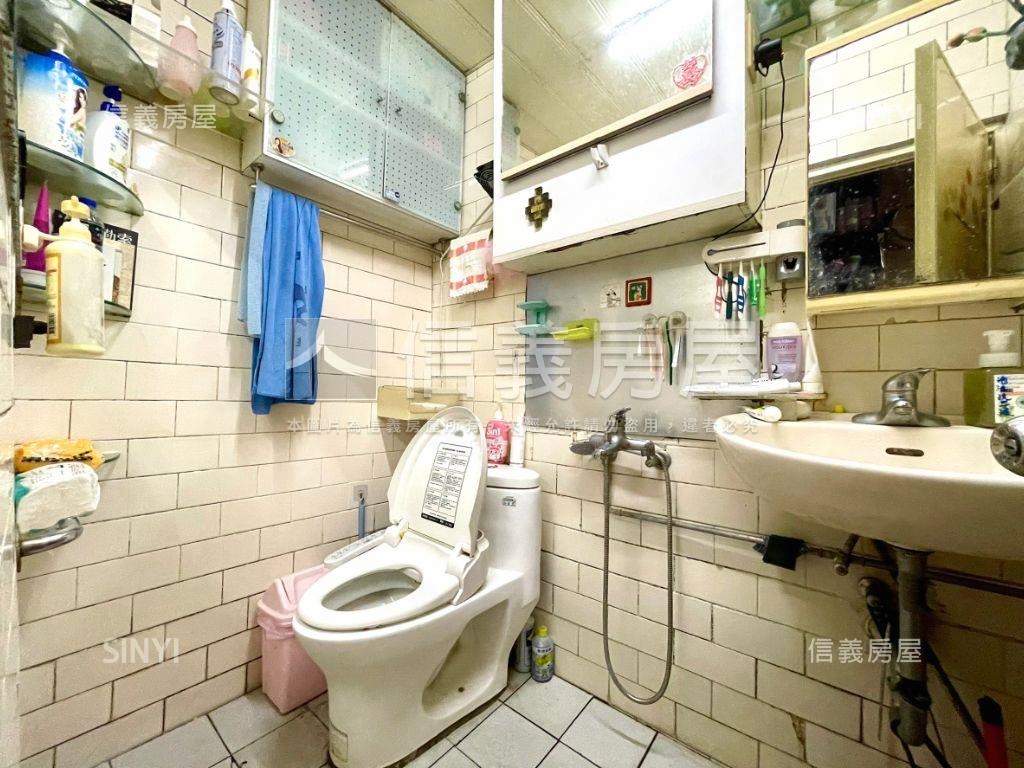 新東街面寬熱鬧１樓房屋室內格局與周邊環境