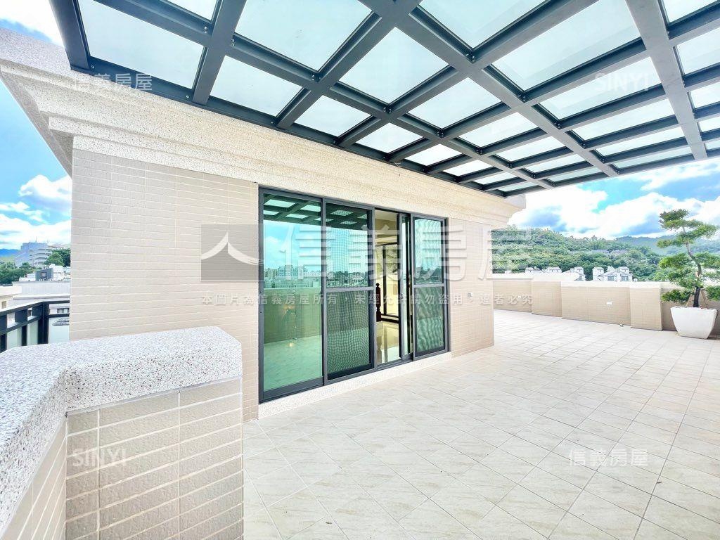 朝南山景電梯豪墅房屋室內格局與周邊環境