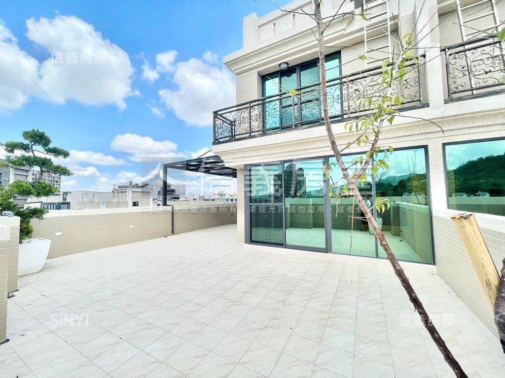 朝南山景電梯豪墅房屋室內格局與周邊環境