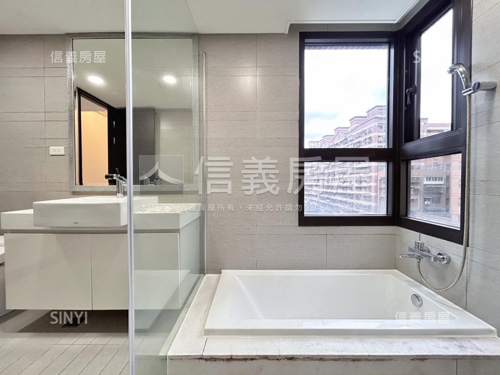 馬上推薦至真３房車位房屋室內格局與周邊環境