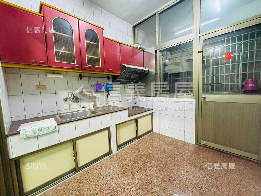 瑞隆商圈一卡皮箱成家金店房屋室內格局與周邊環境