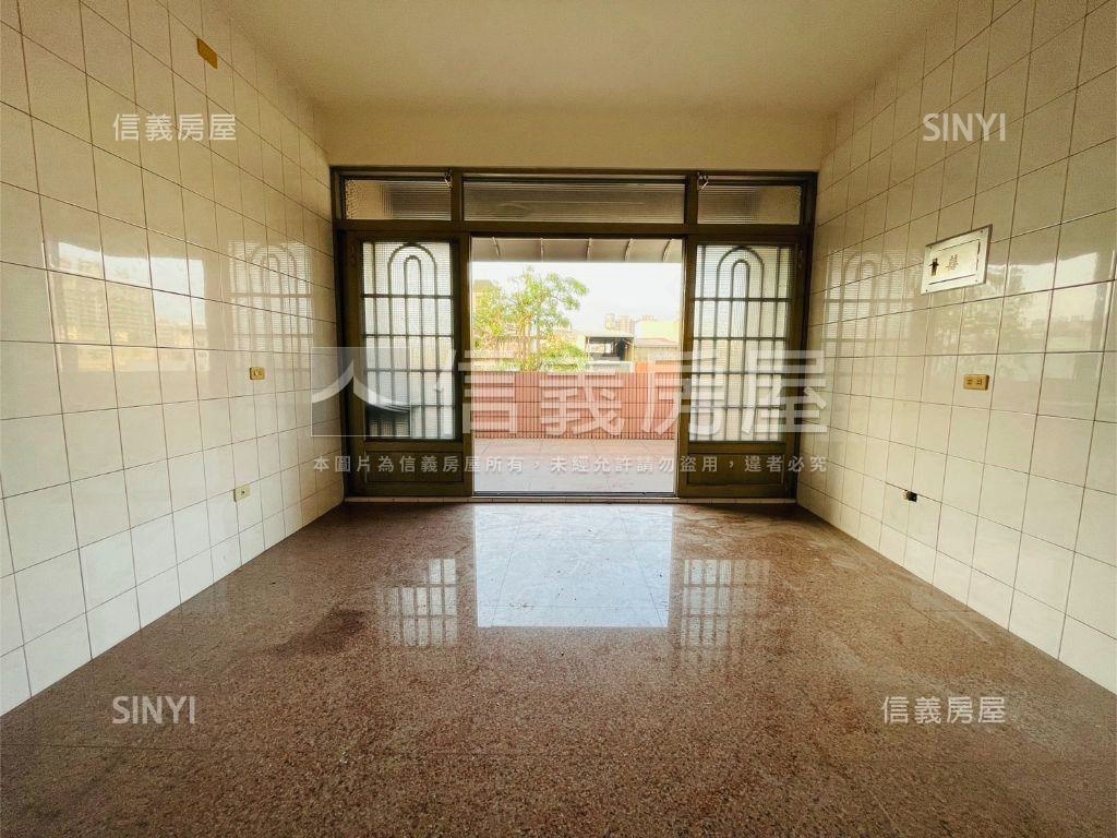 瑞隆商圈一卡皮箱成家金店房屋室內格局與周邊環境