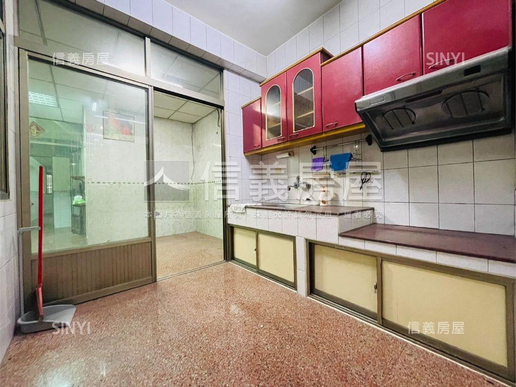 瑞隆商圈一卡皮箱成家金店房屋室內格局與周邊環境