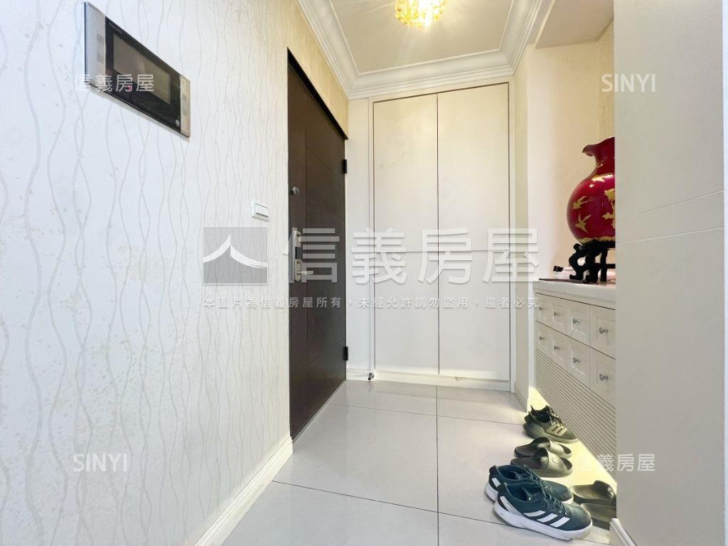 帝璽。典雅四房車位房屋室內格局與周邊環境