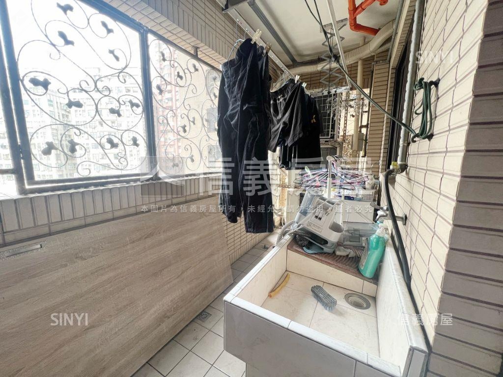 帝璽。典雅四房車位房屋室內格局與周邊環境