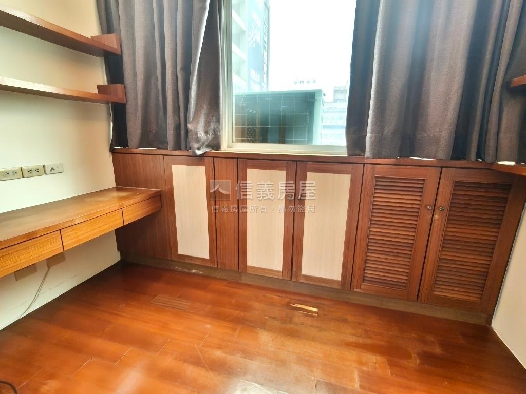 近火車站巴黎戀人美宅房屋室內格局與周邊環境