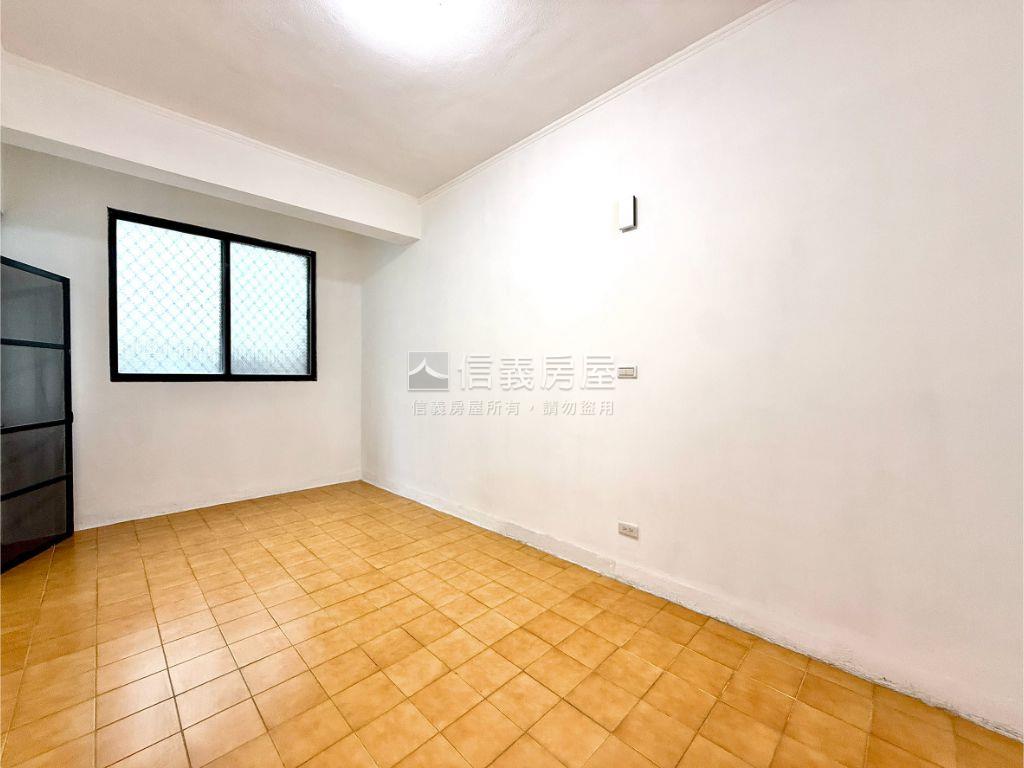 水湳大地坪邊間透天別墅房屋室內格局與周邊環境
