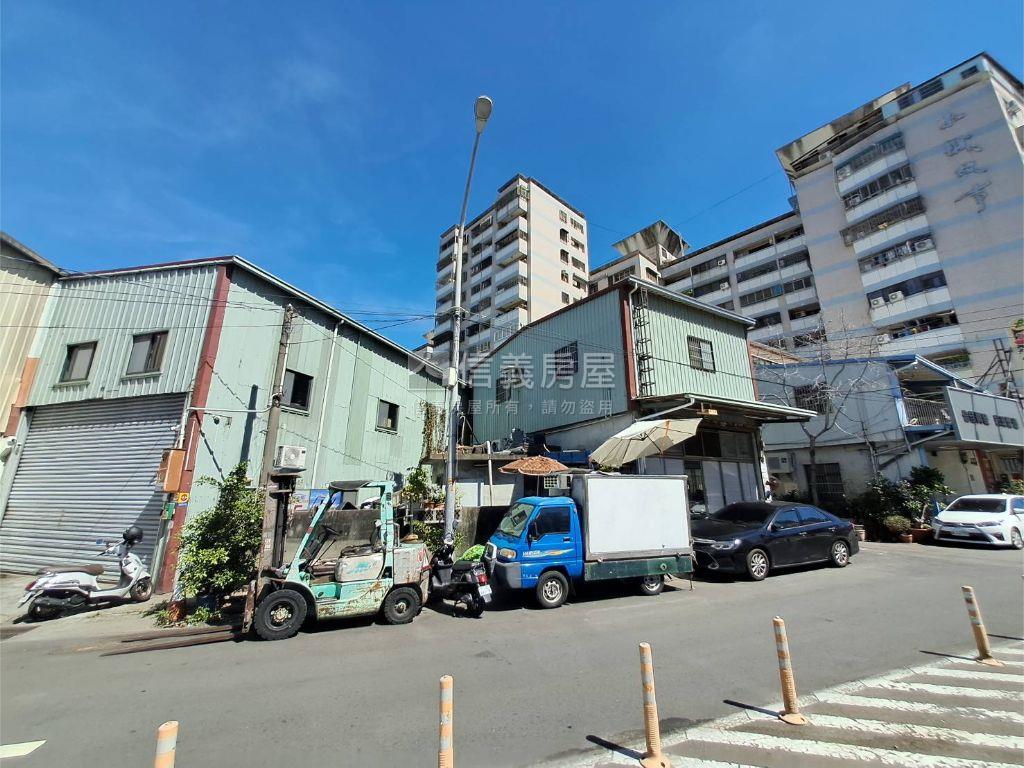 振福路角地房屋室內格局與周邊環境