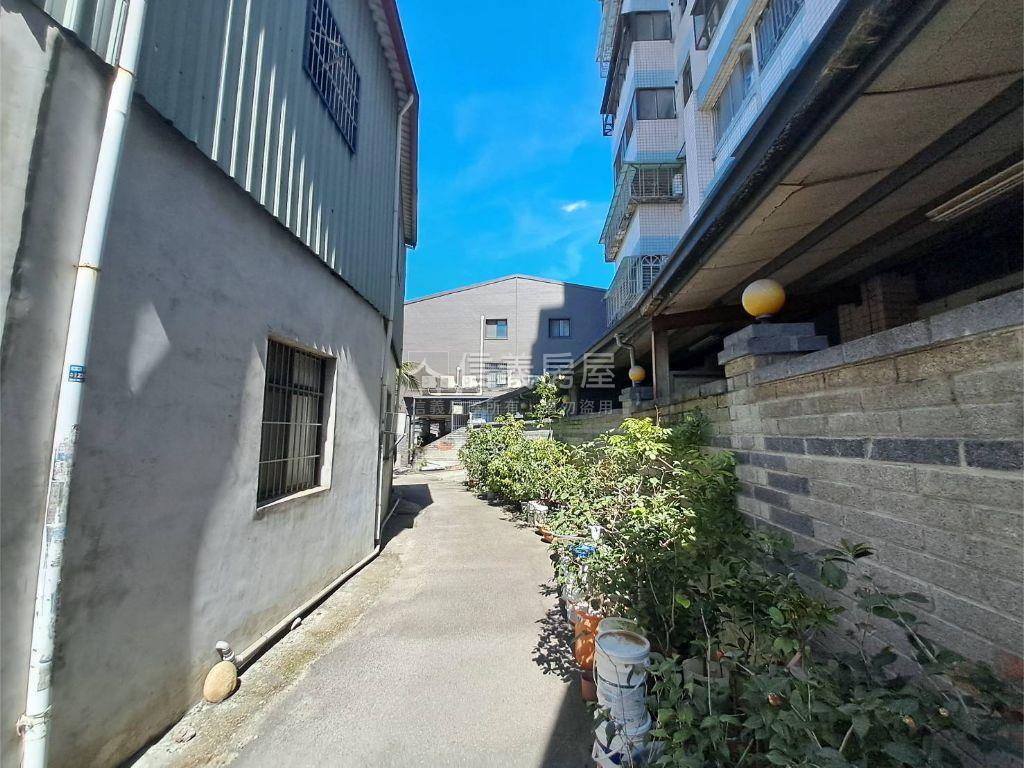 振福路角地房屋室內格局與周邊環境
