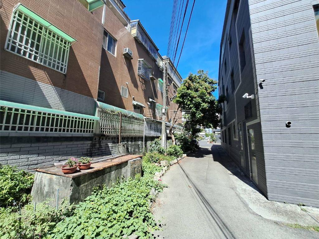 振福路角地房屋室內格局與周邊環境