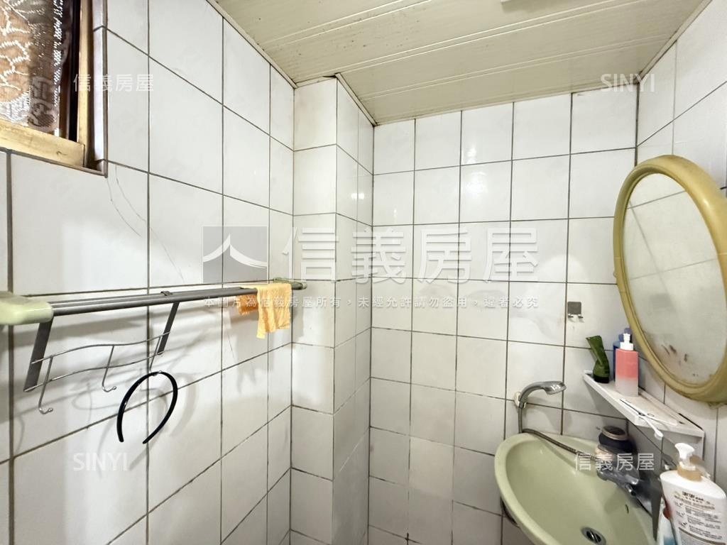 新接。中央路三房美廈房屋室內格局與周邊環境