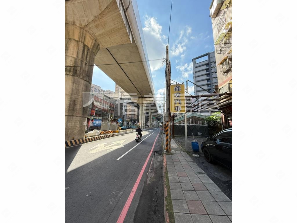 新接。中央路三房美廈房屋室內格局與周邊環境