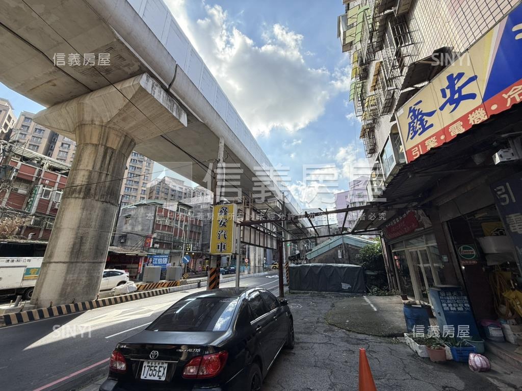 新接。中央路三房美廈房屋室內格局與周邊環境