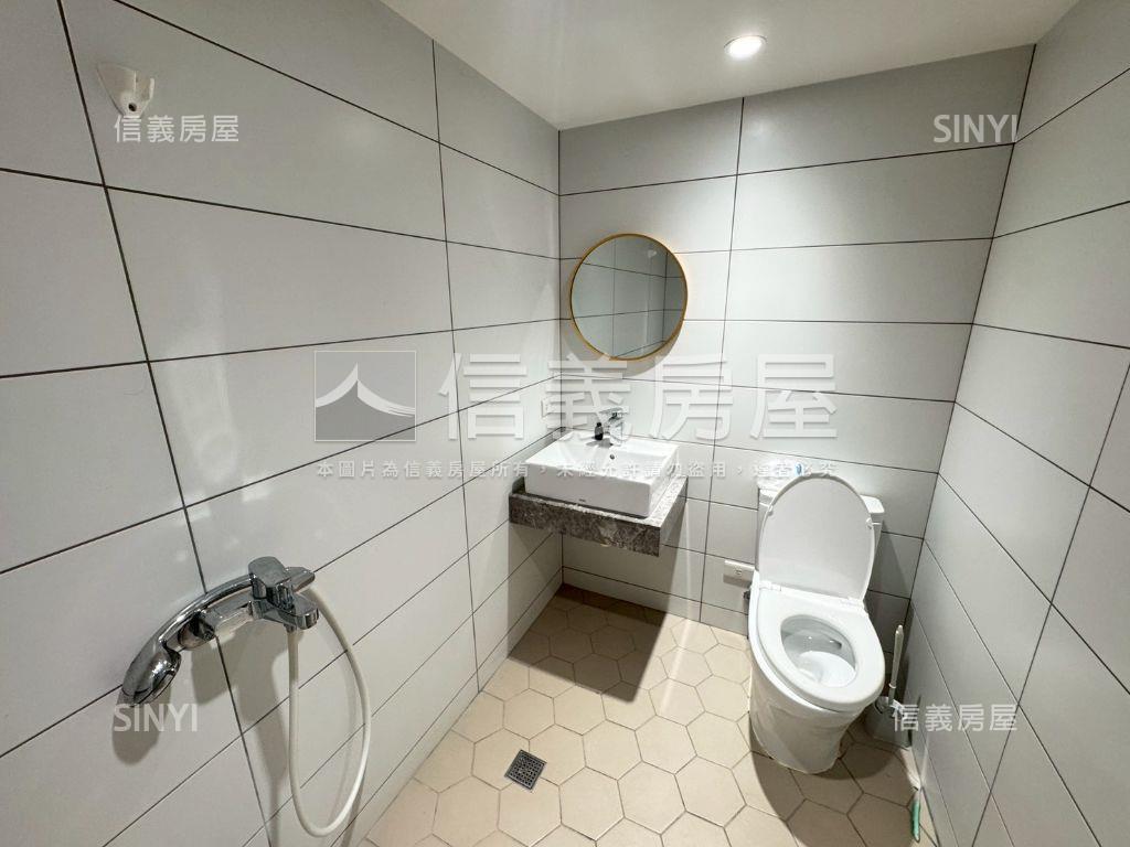 專任！設計師的家五房別墅房屋室內格局與周邊環境