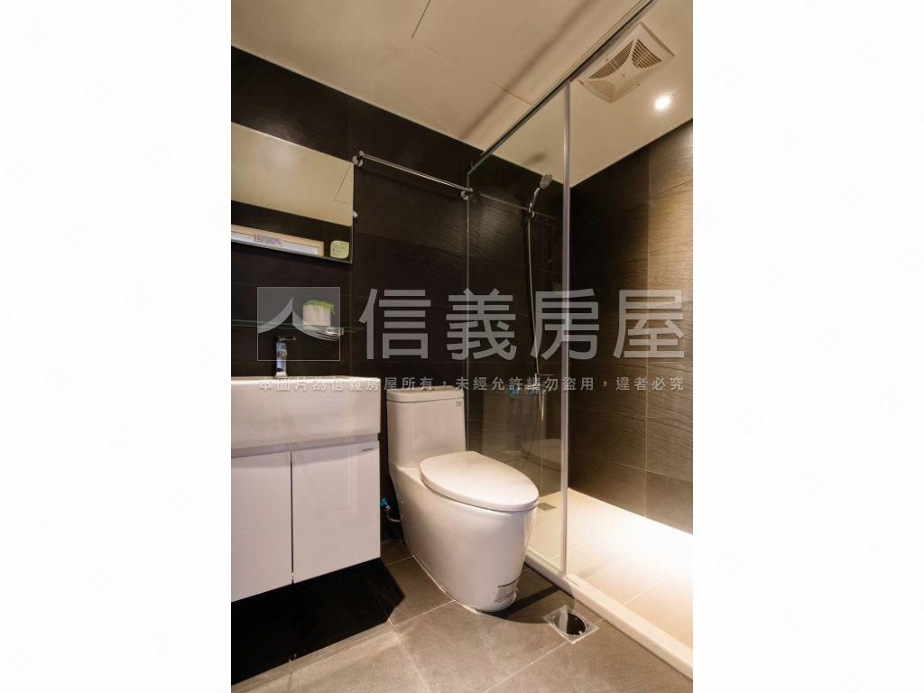 英專精裝十套高投報房屋室內格局與周邊環境